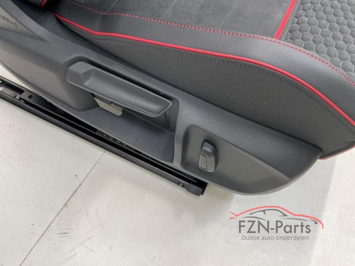 VW Golf 8 Facelift GTI Clubsport Interieur Leer Alcantara USA Amerikaans