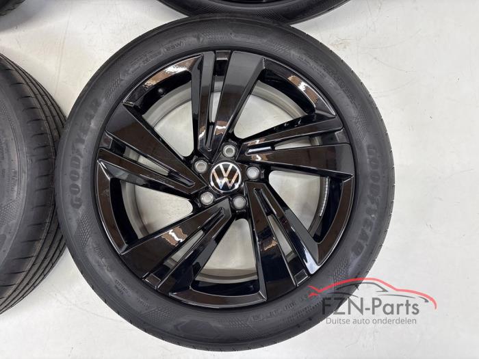 VW T-Roc Facelift R-line Nevada Velgenset Black Zwart 18" 215/50R18