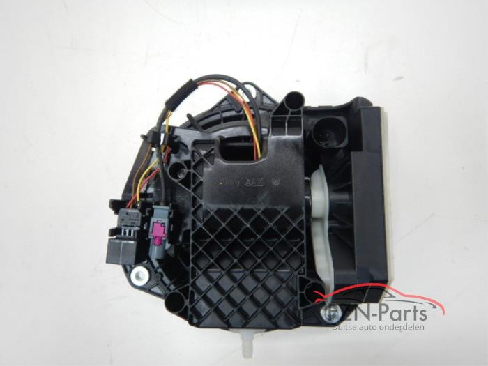 VW T-Roc 2GA Achterklep Opener met Achteruitrijcamera