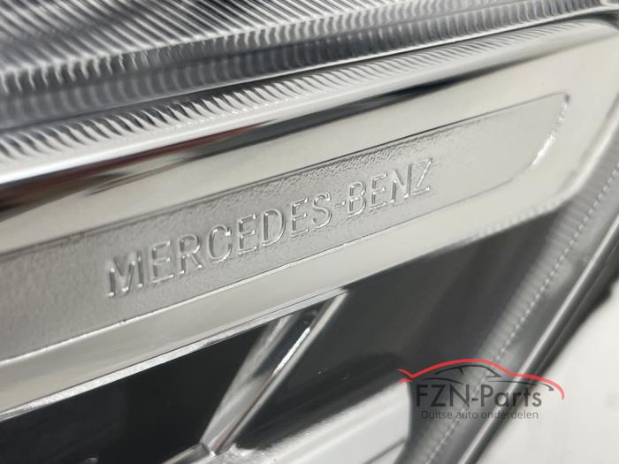 Mercedes-Benz W910 Sprinter koplamp links VOLLED