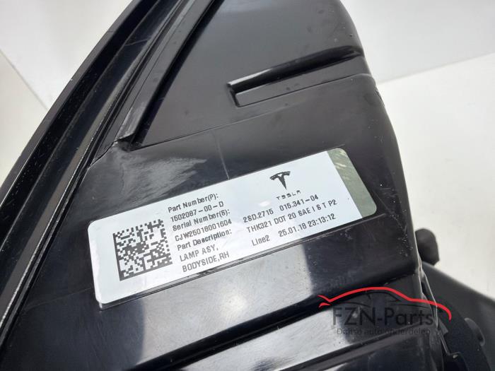 Tesla Model Y Achterlicht Rechts-buiten