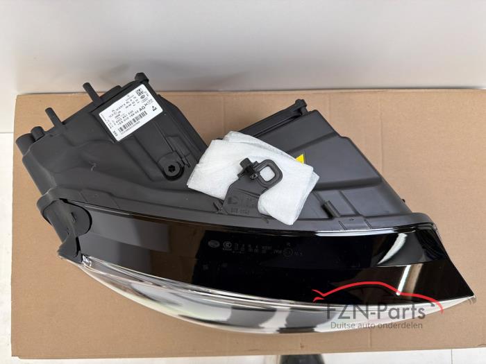 Audi A8 4H koplamp VOLLED Rechts