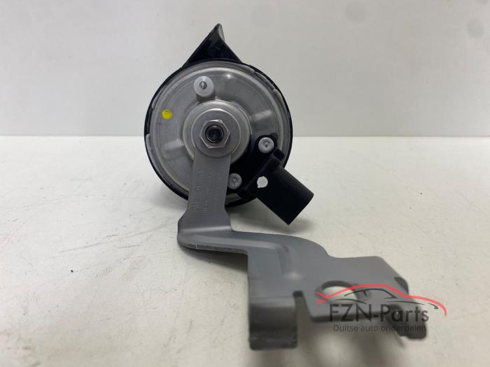 VW Golf 8 Claxon Met Houder