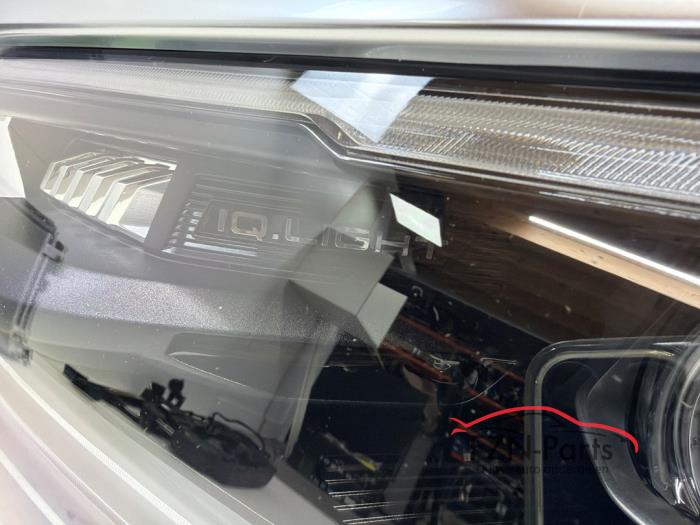 VW Amarok 2H IQ-Light Koplamp Links RHD