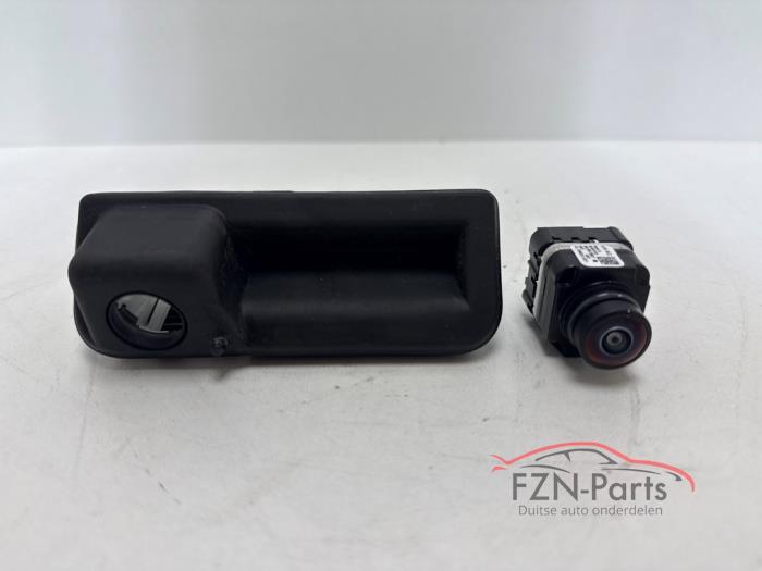 VW Tiguan 571 Achteruitrijcamera + Houder