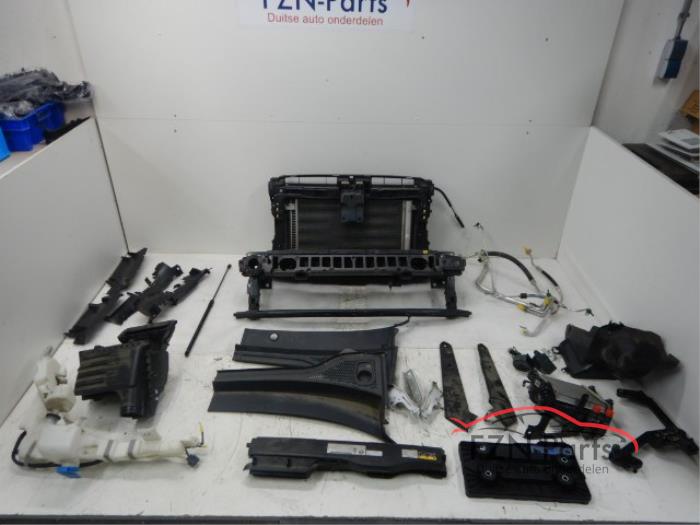 VW Passat B8 FL Variant R - Line Voorkop 2.0 TSI 6PDC L0K1 081P/082P