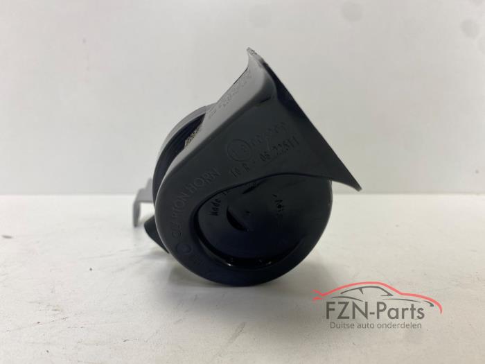 VW Golf 8 Claxon Met Houder