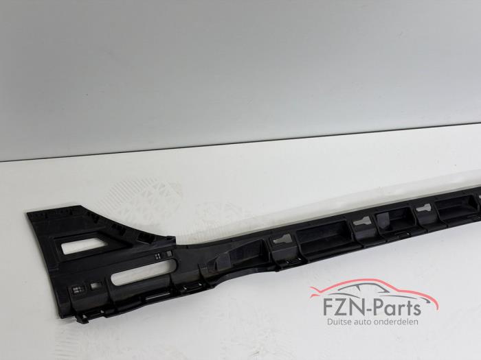 VW Golf 8 5H Variant Sideskirt houder Links