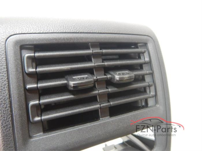 VW Golf 8 Middenconsole Armsteun Achterzijde USB-C