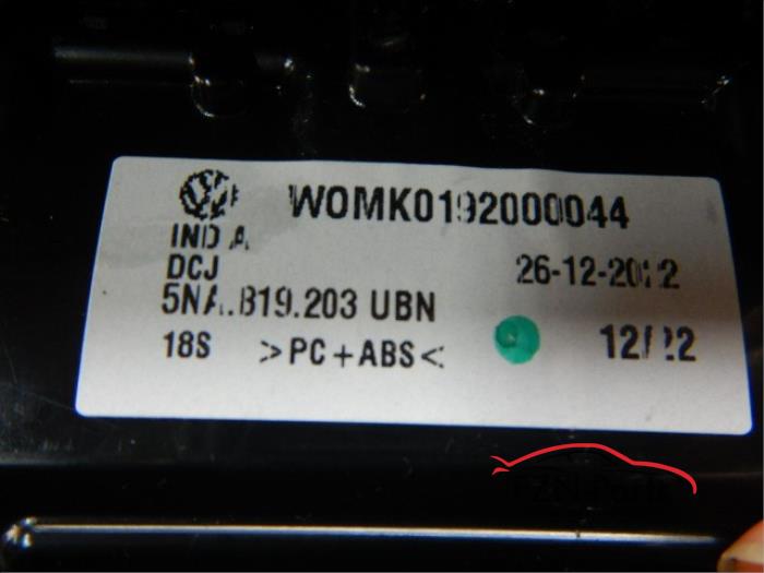 VW Tiguan 5NA Facelift Middenconsole Armsteun Achterkant