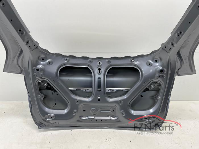 Tesla Model Y Achterklep Grijs Kaal