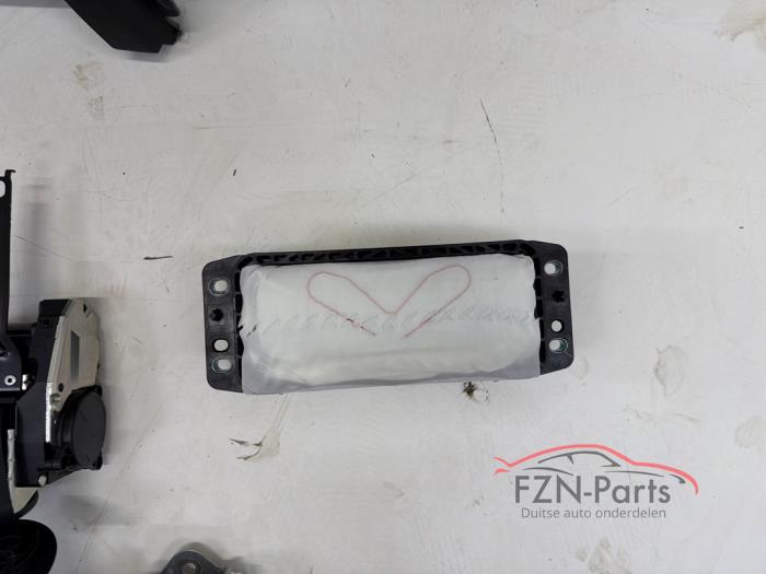 Skoda Superb 3V Facelift Dashboard + Airbag Set