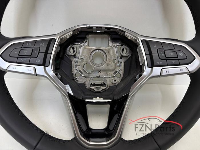 VW Golf 8 Stuur ACC+View+F1 leer
