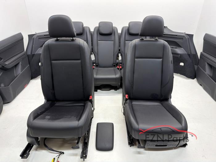 VW Touran 5TA Facelift Interieur 7-Persoons Leer