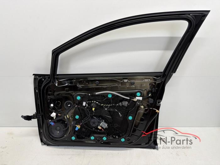 VW Golf 8 Portier Rechts-voor LY9T