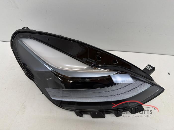 Tesla Model Y Facelift Koplamp Rechts