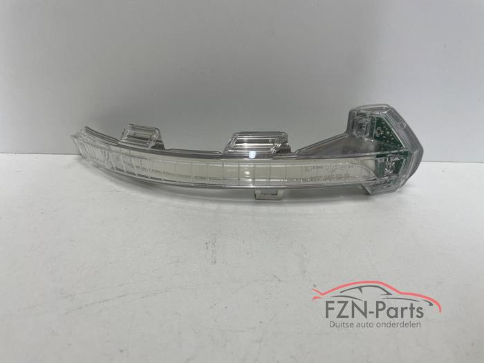 VW Golf 8 Knipperlicht spiegel rechts