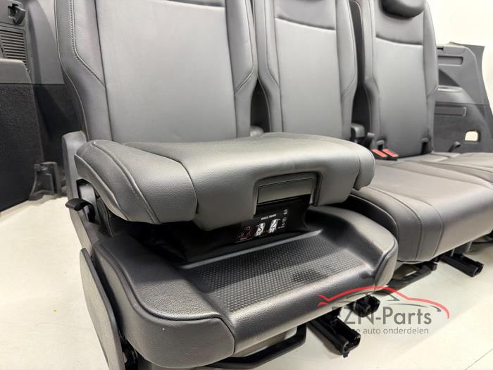 VW Touran 5TA Facelift Interieur 7-Persoons Leer