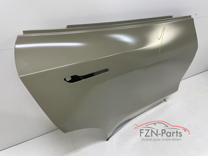 Tesla Model Y Portier Rechts-Achter