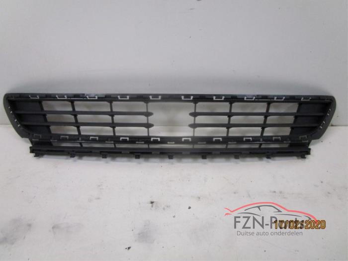 VW Golf 7 Inleg midden rooster voorbumper ACC