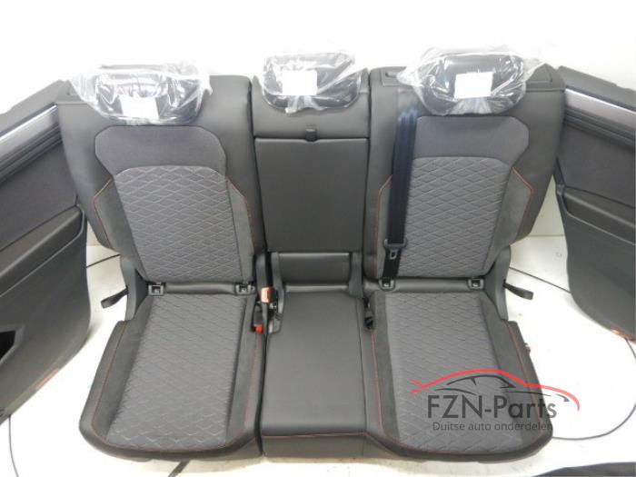 VW Tiguan 5NN Allspace interieur 7-persoons Alcatara Leer Stof