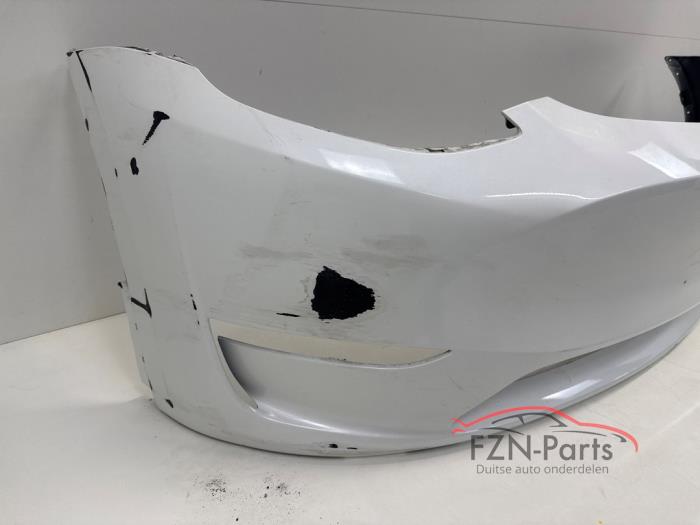 Tesla Model Y Voorbumper Wit