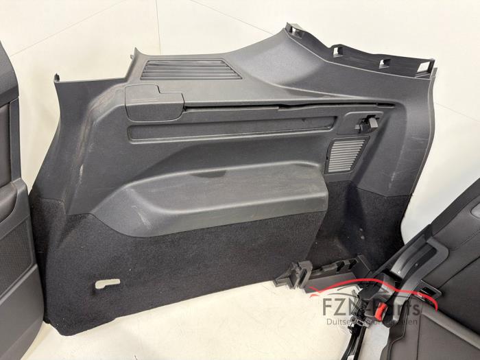 VW Touran 5TA Facelift Interieur 7-Persoons Leer