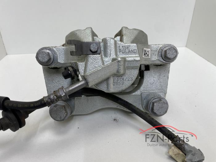VW Transporter T6.1 Remklauw Links -voor