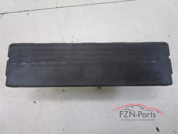 VW Touran 5TA Knierairbag