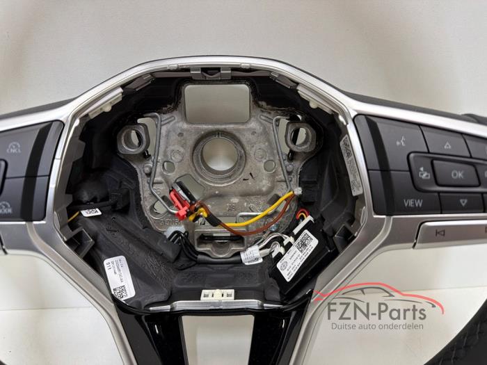 VW Golf 8 Stuur ACC+VIEW Verwarmd Leer