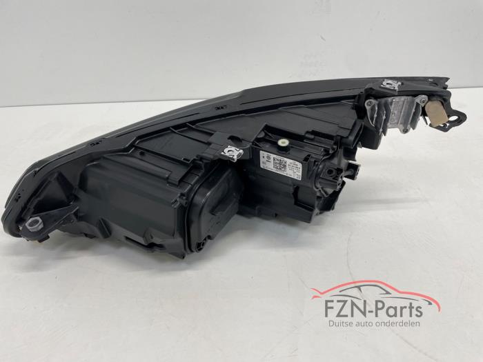 VW Golf 8 IQ Light Black Edition Koplamp Rechts