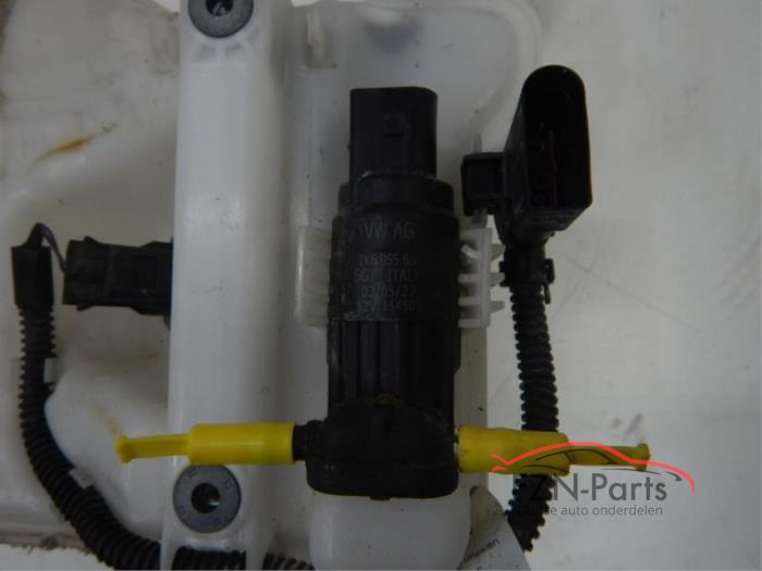 VW Golf 8 5H RVS Ruitenvloeistof Tank inclusief pompje