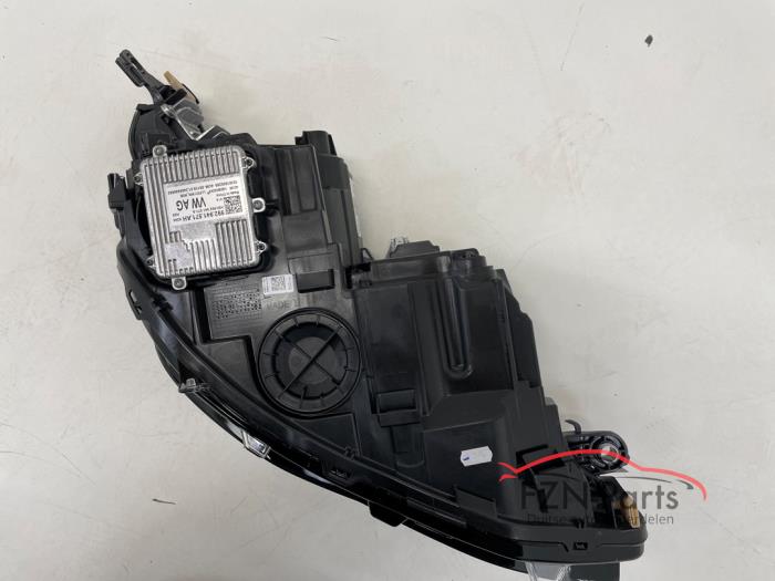 VW Golf 8 IQ Light Black Edition Koplamp Links L