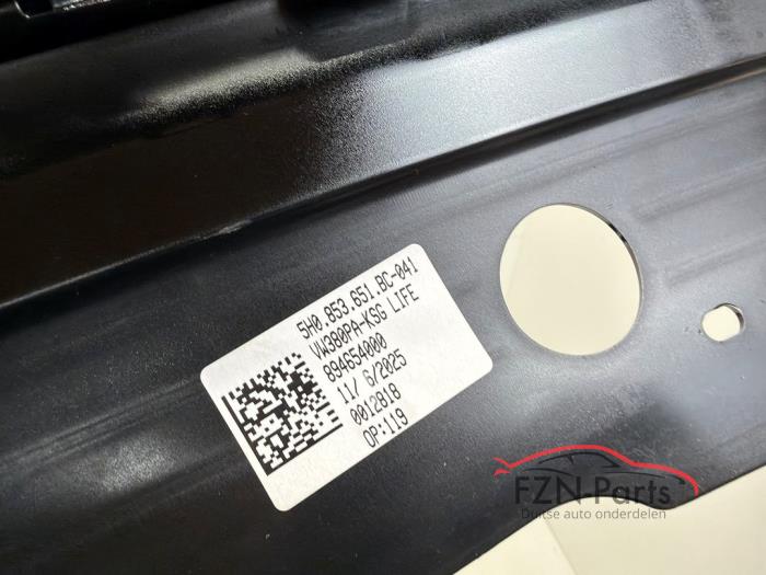 VW Golf 8.5 Facelift Grille Embleem