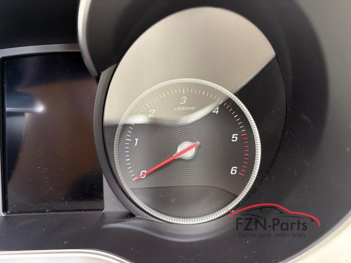Mercedes-Benz C-Klasse W205 Kilometer teller Klok tacho