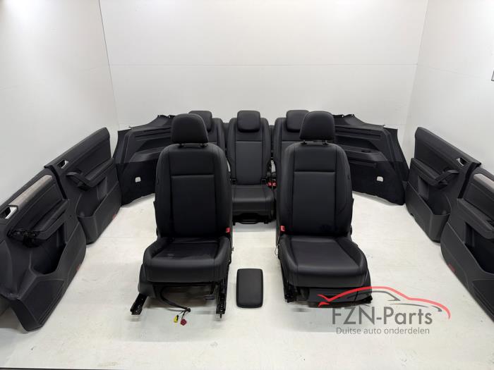 VW Touran 5TA Facelift Interieur 7-Persoons Leer