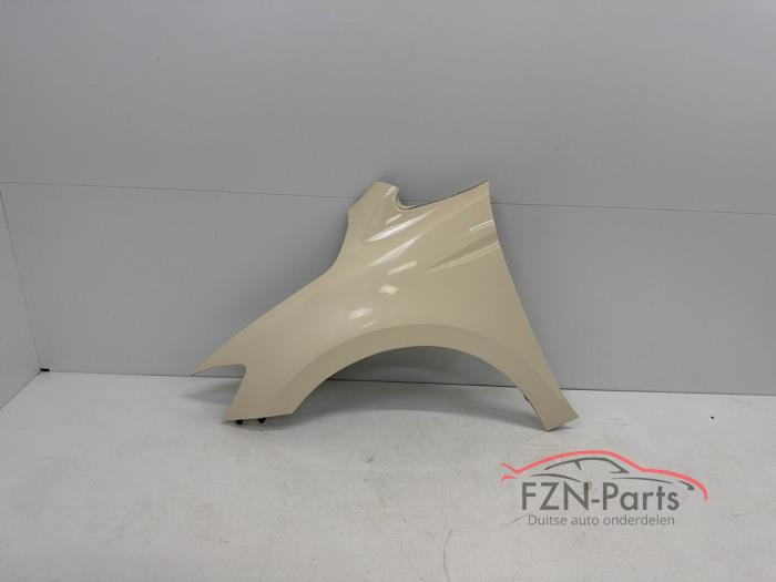VW Touran 5TA Zij, spatscherm Links L115