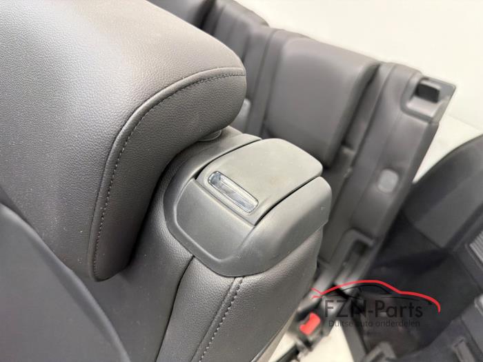 VW Touran 5TA Facelift Interieur 7-Persoons Leer