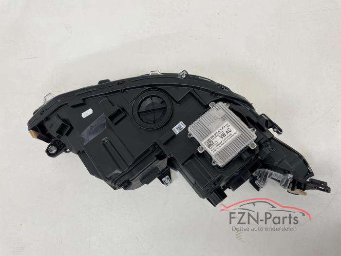 VW Golf 8 IQ Light LED Chrome Koplamp Links