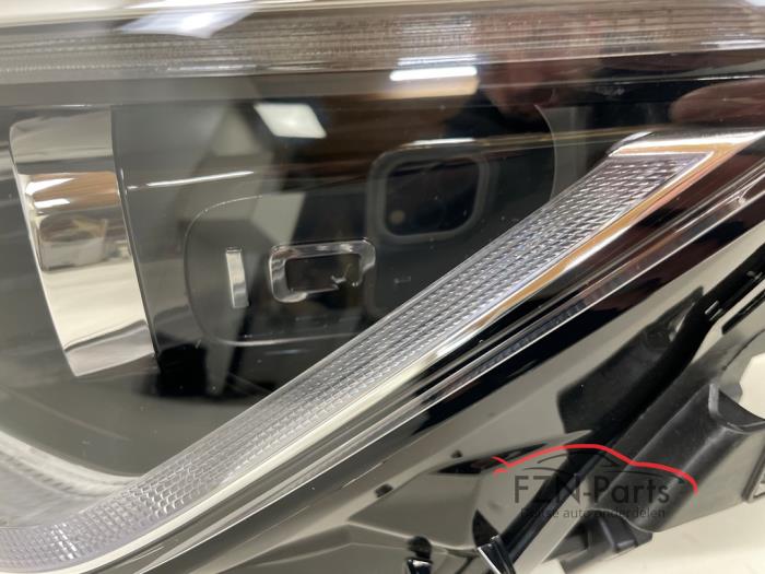 VW Golf 8 IQ Light LED Chrome Koplamp Links