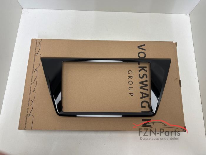 VW touran 5TA 5TB Navi Navigatie inleg Dashoard omranding