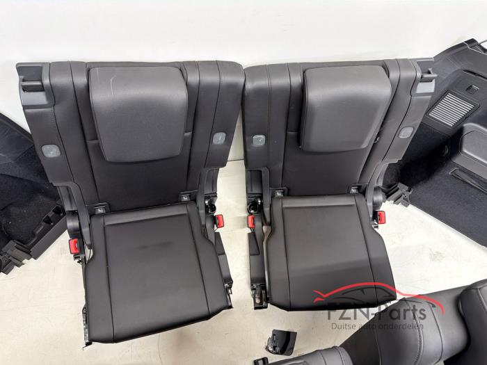 VW Touran 5TA Facelift Interieur 7-Persoons Leer