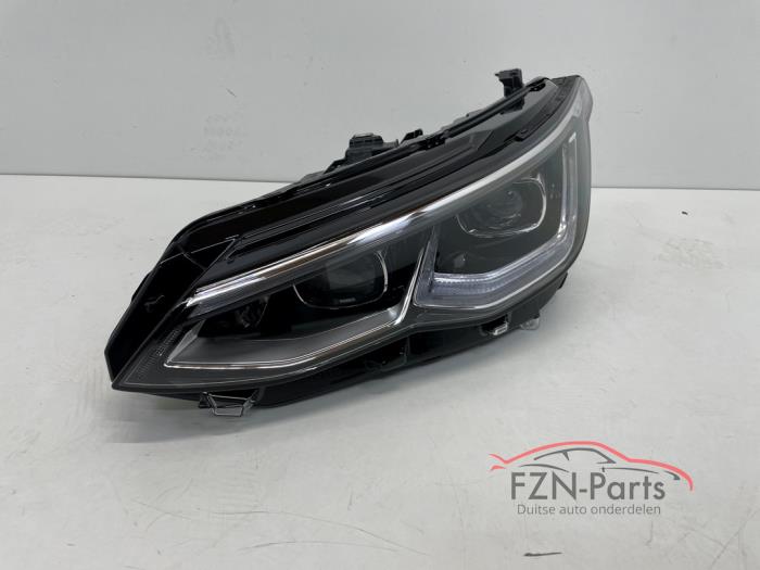 VW Golf 8 IQ Light LED Chrome Koplamp Links