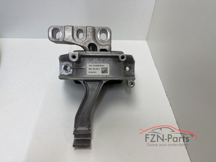 VW Golf 8 Motorsteun