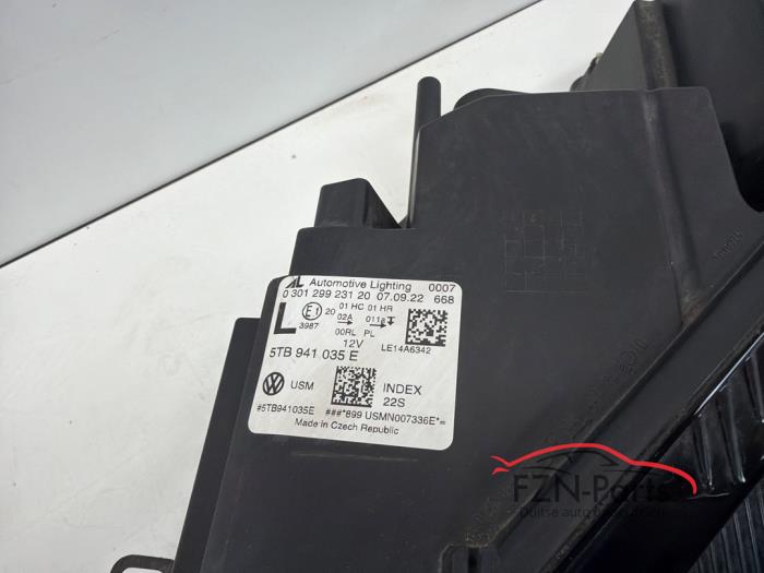 VW Touran 5TA Volled Koplamp Links