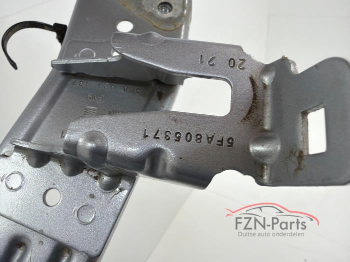 Seat Leon 5FA Zijschermsteun Links