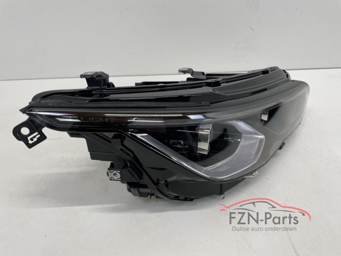 VW Golf 8 IQ Light Black Edition Koplamp Rechts