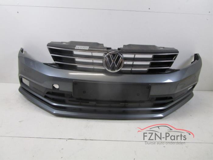 VW Jetta 5C Facelift Voorbumper 4PDC Mistlampen LD7X