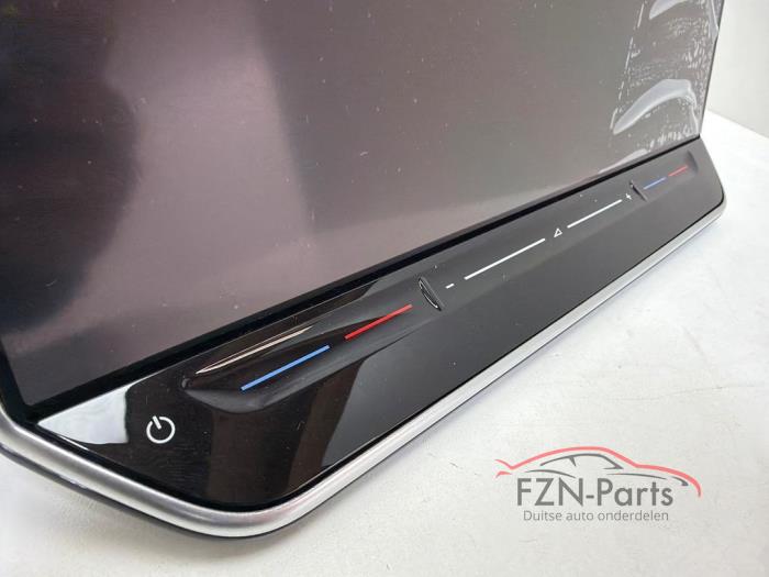 VW Golf 8 Facelift Multimedia Display scherm
