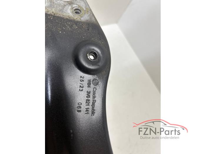 Skoda Superb 3V Spatscherm Steun Links